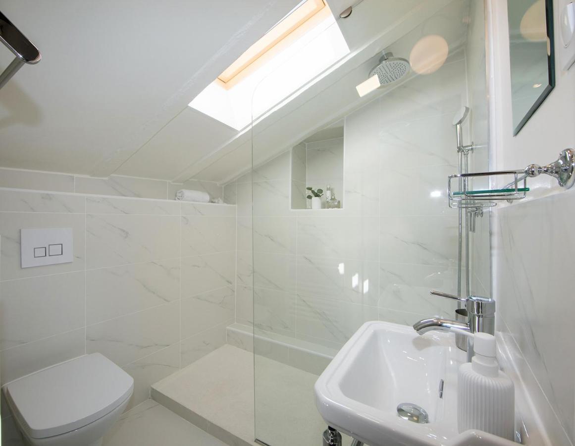 Cocoon Loft - Magnifique Loft Sous Toit, Refait A Neuf, Vues Splendides, Clim, Wifi Apartman Nizza Kültér fotó